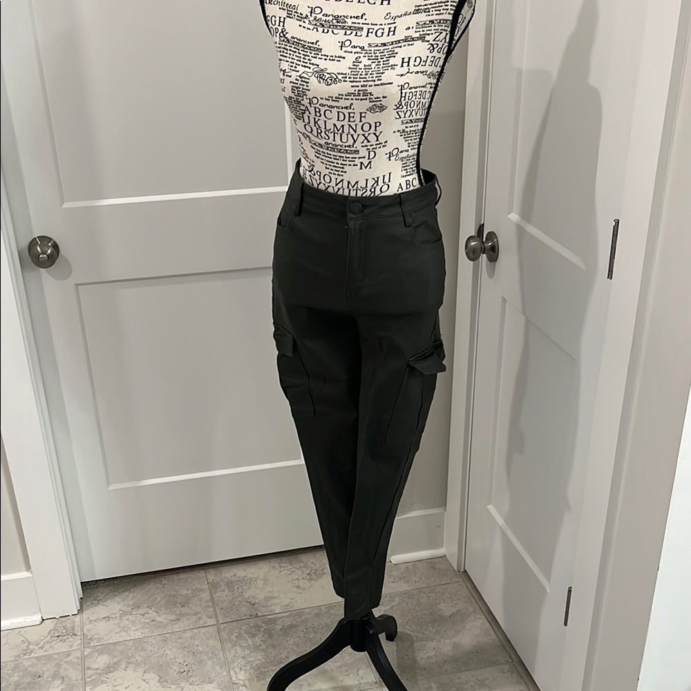 Women's Dark Green Cargo Pants